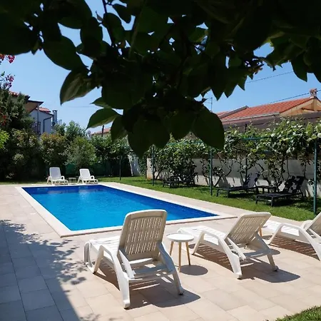 Toni Holiday home Umag