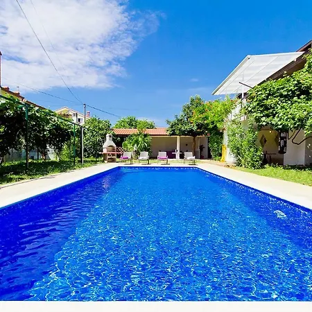 Toni Dom wakacyjny *